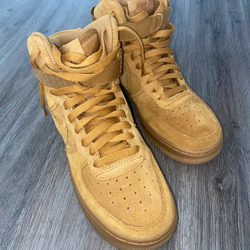 Nike Air Force 1 High Suede Flax